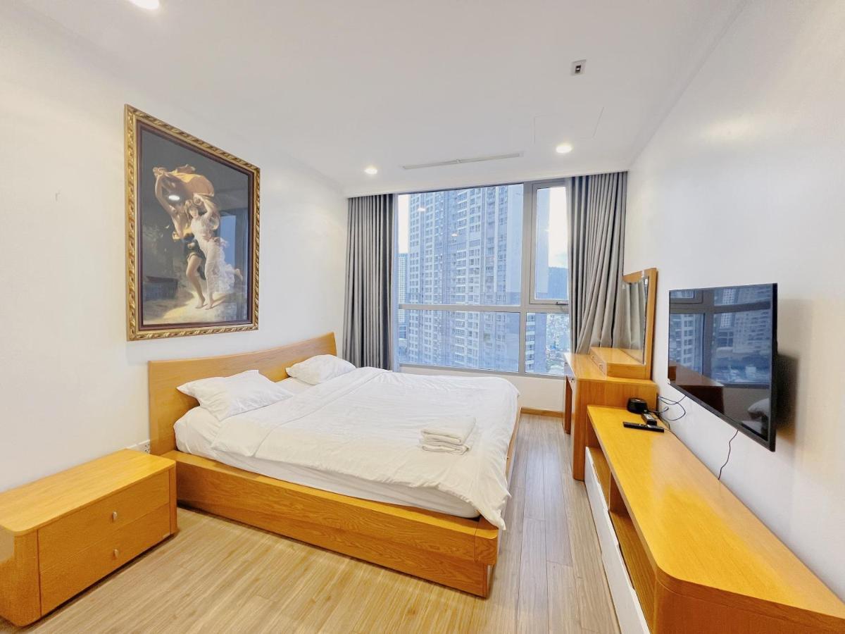 Homes By Christine - Vinhomes Central Park Ho Chi Minh-staden Exteriör bild