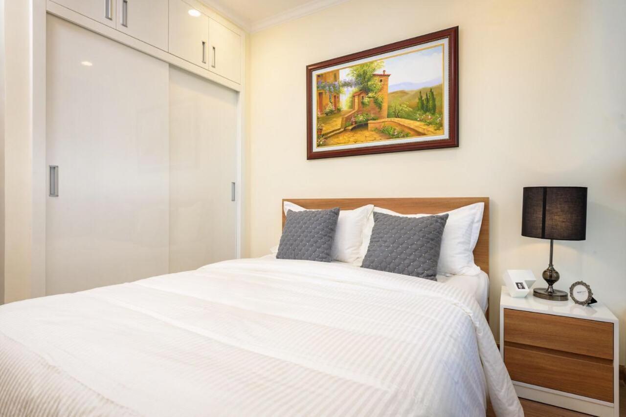 Homes By Christine - Vinhomes Central Park Ho Chi Minh-staden Exteriör bild