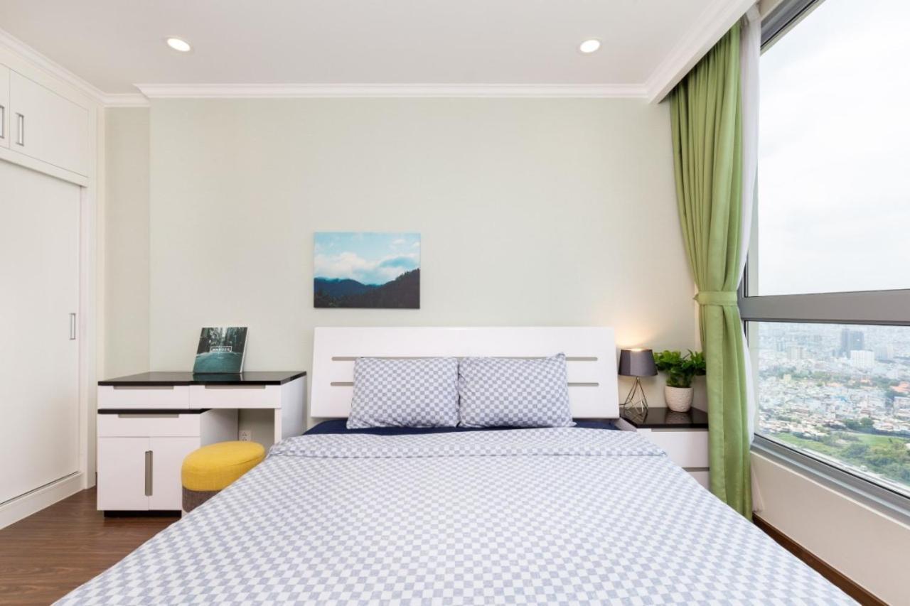 Homes By Christine - Vinhomes Central Park Ho Chi Minh-staden Exteriör bild