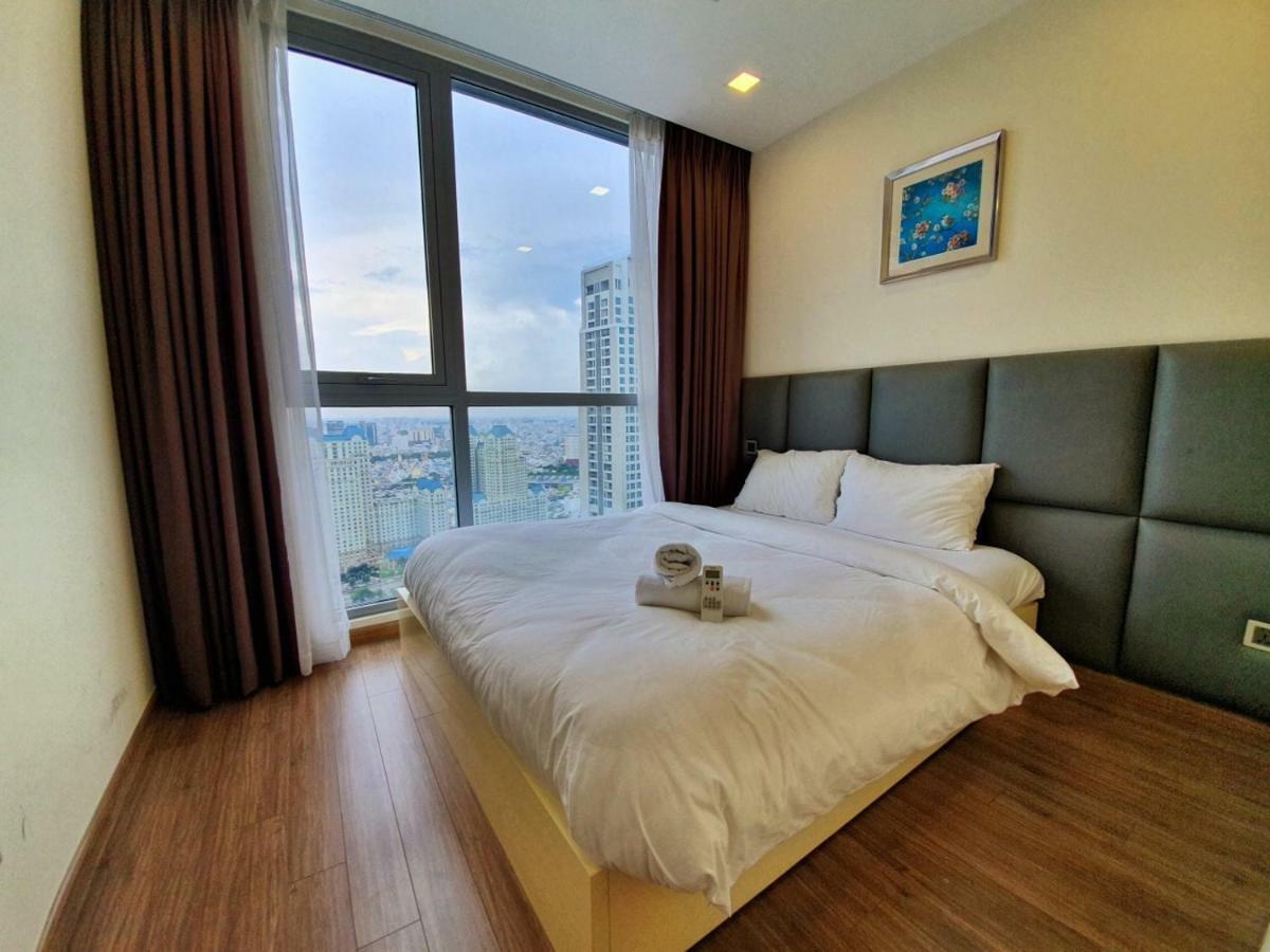 Homes By Christine - Vinhomes Central Park Ho Chi Minh-staden Exteriör bild