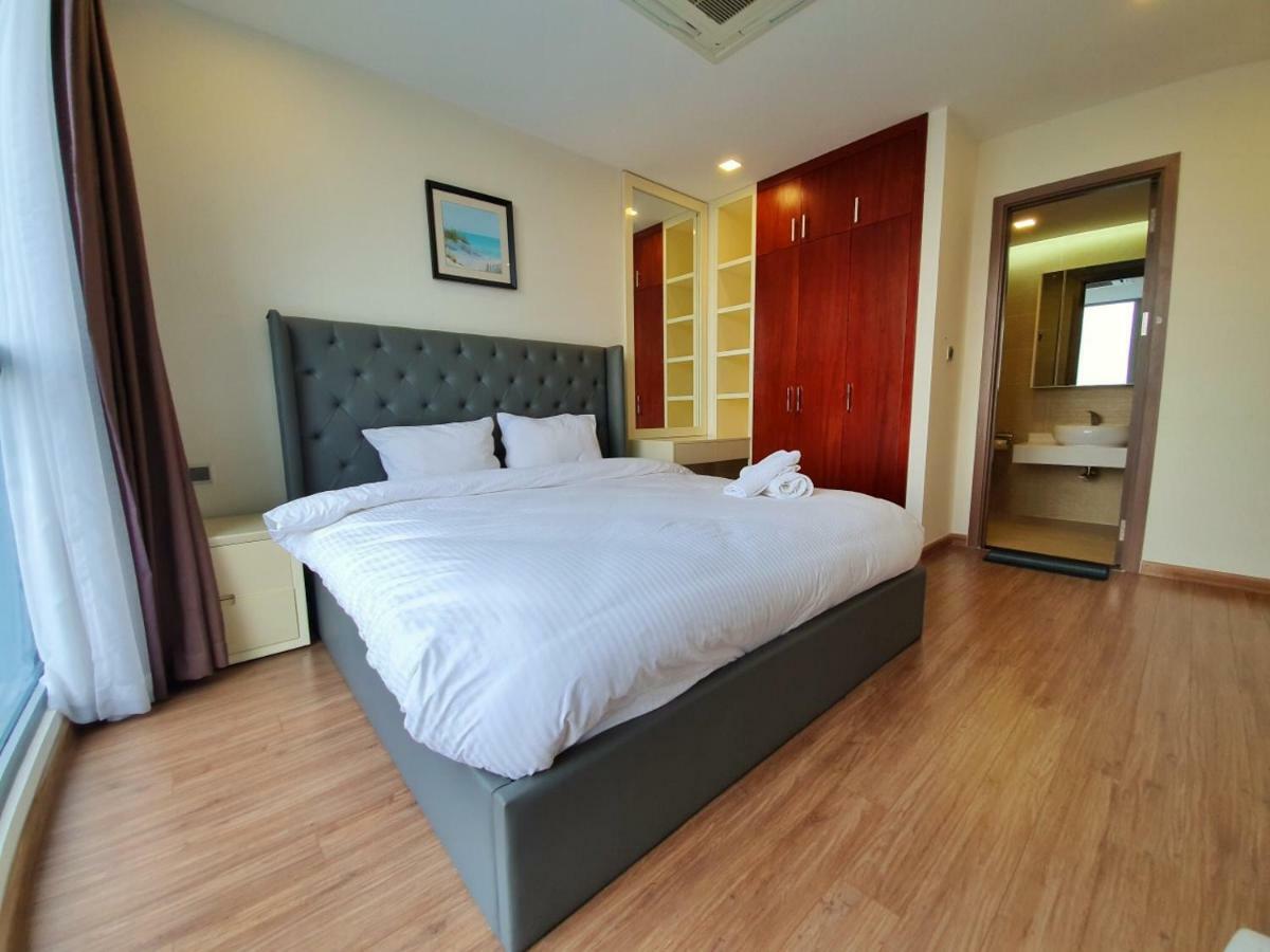 Homes By Christine - Vinhomes Central Park Ho Chi Minh-staden Exteriör bild