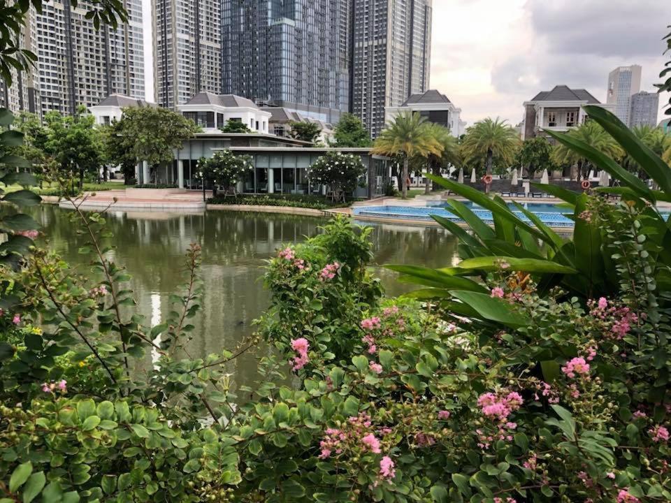 Homes By Christine - Vinhomes Central Park Ho Chi Minh-staden Exteriör bild